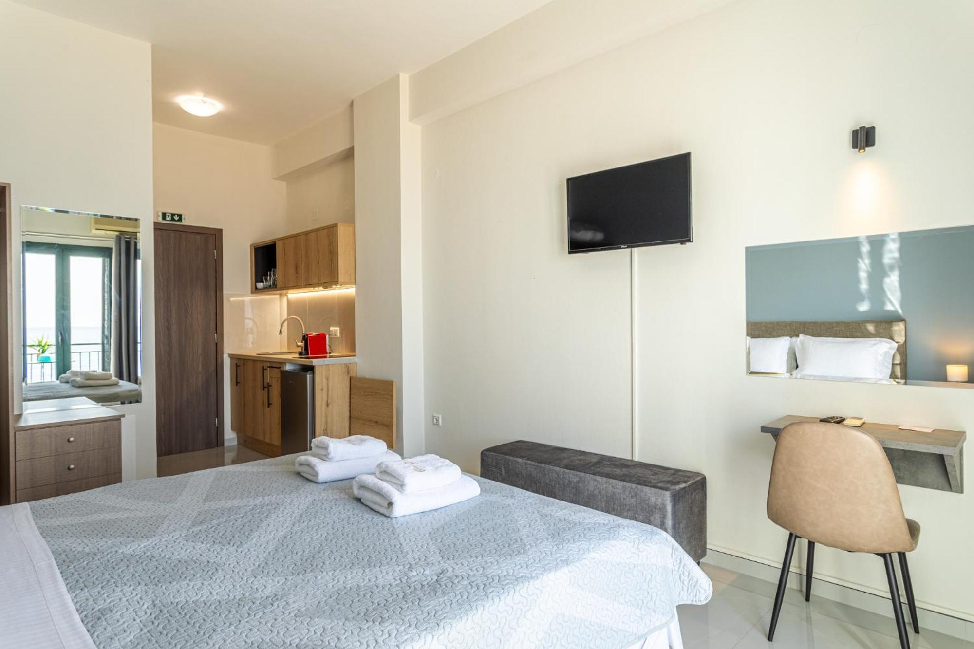 Aparthotel Marina Kardhamili Exterior foto